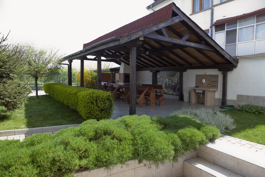 Spa Villa Crystal Hisarya Exterior photo